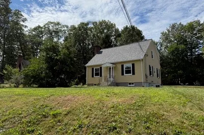 263 Highland St 1