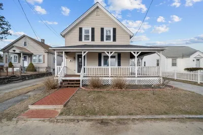 70 Hoppin Ave 1