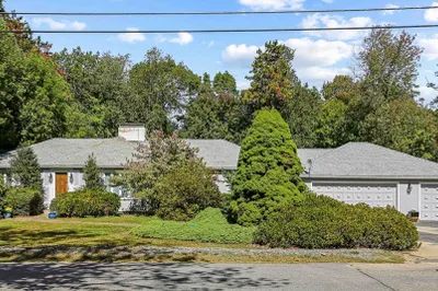 11 Brentwood Drive