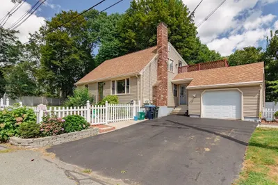 52 Fairlawn Cir 1