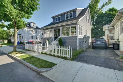 193 Belmont St 1