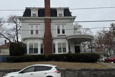 229 Jackson St 1