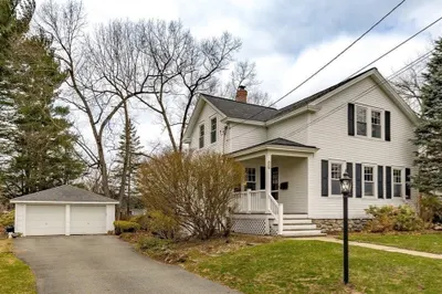 12 Woodlawn Ave