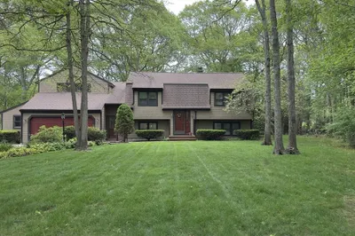 66 Holly Ridge Dr 1