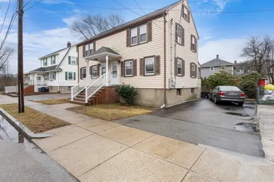 131 Greene Street #right