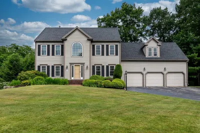 19 Burnham Ct 1