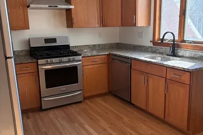 13 Princeton St #2