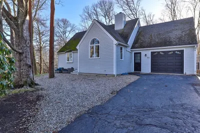 52 Redwood Cir 1