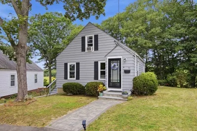 114 Clinton Rd