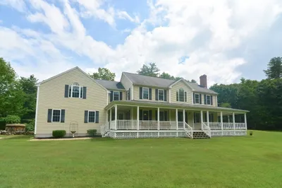 935 Eastford Rd 1