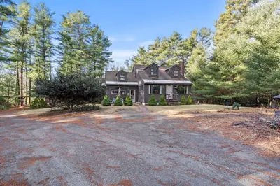 238 Elm St 1