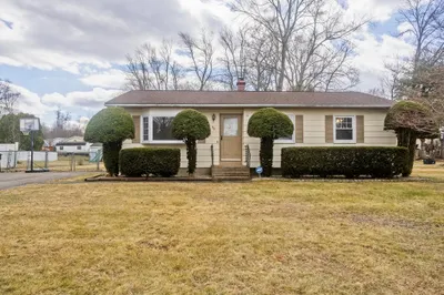 75 Penncastle St
