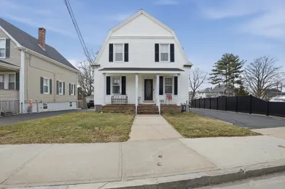203 S Main St