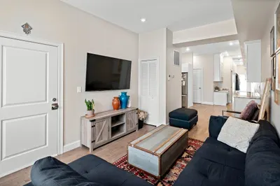 91 Chelsea St #1