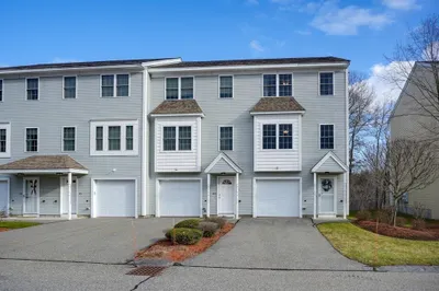 41 Boston Rd #421