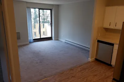 10 Main St #103