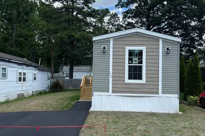 160 Booth Street 1