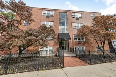 520 Talbot Ave #4 1