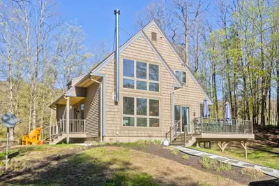 80 Amherst Rd