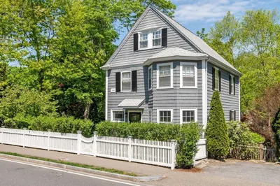 25 Glen Road