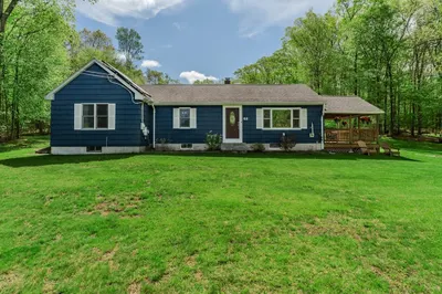 48 Ames Rd