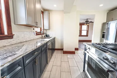195 Sea St 1