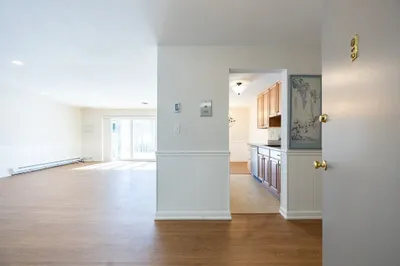 1212 Greendale Ave #300
