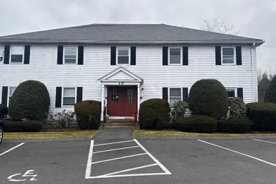 10 Gatehouse Rd #324 1