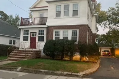 74 Bellevue Ave #2