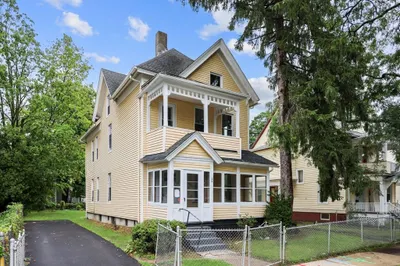 29 Yale St 1