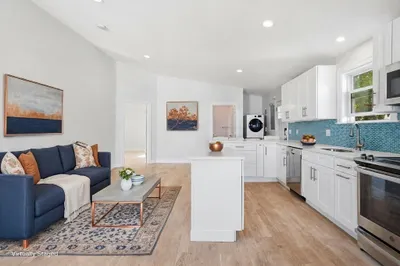 34 Underhill St #4 1