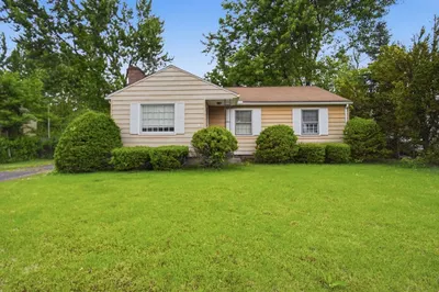 40 West Canton Circle