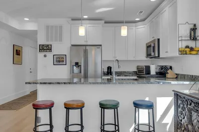 41 Woodville St #4