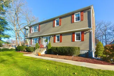 110 Oswego St #2 1