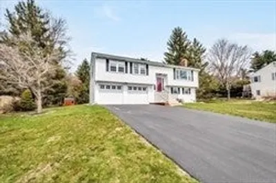 84 Valentine Rd 1