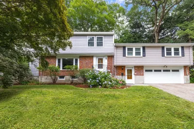 22 Bracebridge Road 1