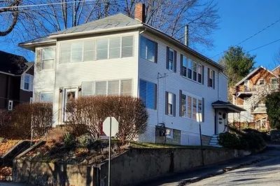 138 Pacific Street #1 1