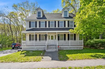 25 Rita St 1