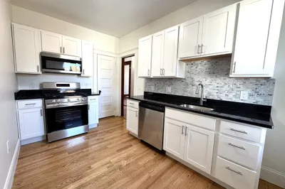 46 Spring Park Ave #2