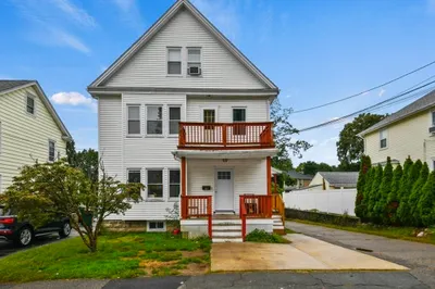 27-29 Phillips Avenue #2 1