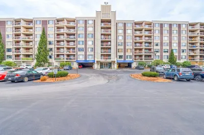 1550 Worcester Rd #621