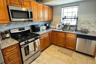 214 Lake Shore Road #3
