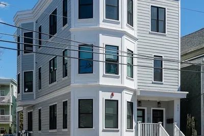 111 BeaCon Street #C