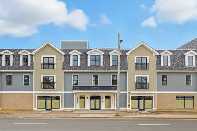 585 Washington St #model 1 1