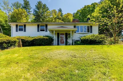 69 Sandersdale Rd