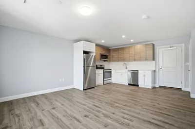 632 Centre St #302 1
