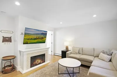 12 Salem Street Ave #2