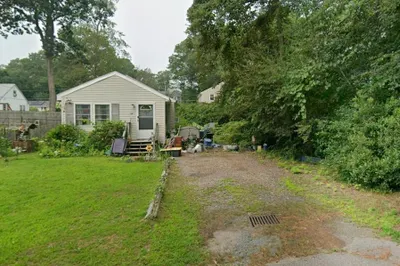 16 Holly Rd 1