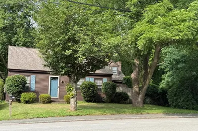 32 River Rd