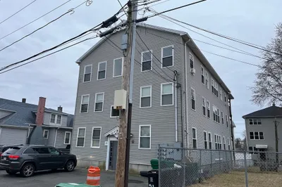 21 Nassau St #3L